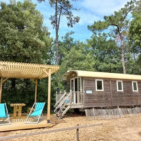 Roulotte 4 Etoiles - Piscine - Efcfab Camping *